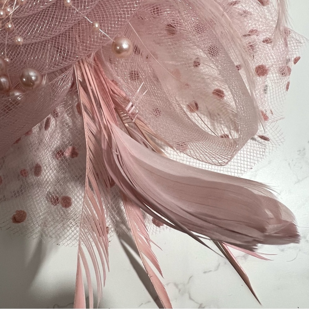 Vintage Elegant Pink Beaded and Feathered Fascinator -- OS - Picture 6 of 7